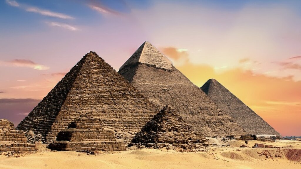 أهرامات الجيزة